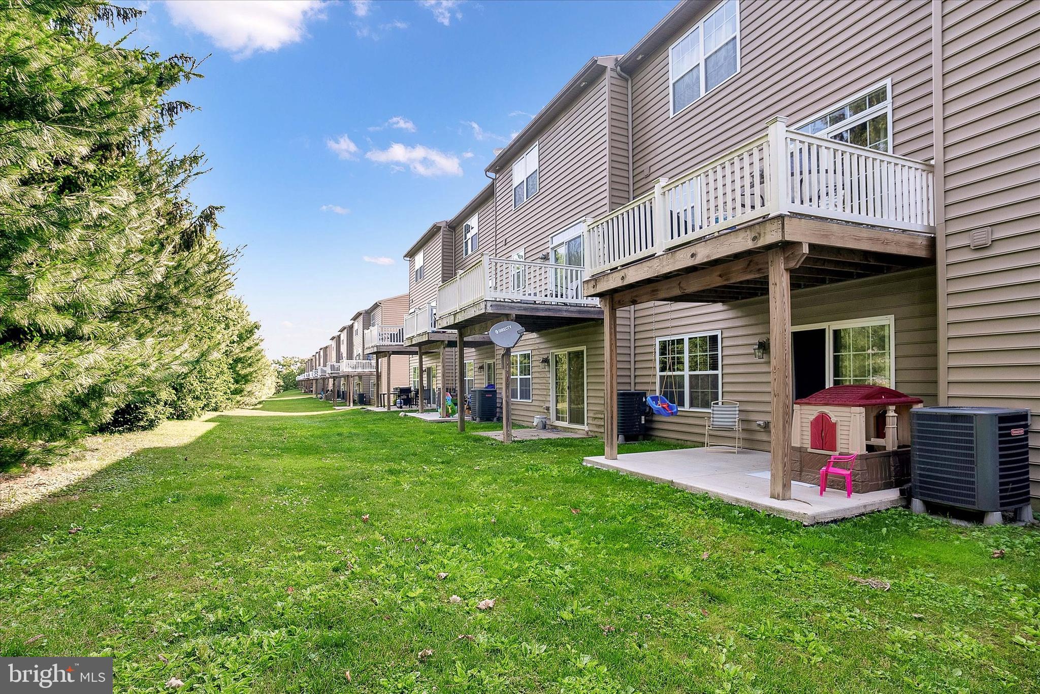 PARKSIDE TOWNHOMES - Residential