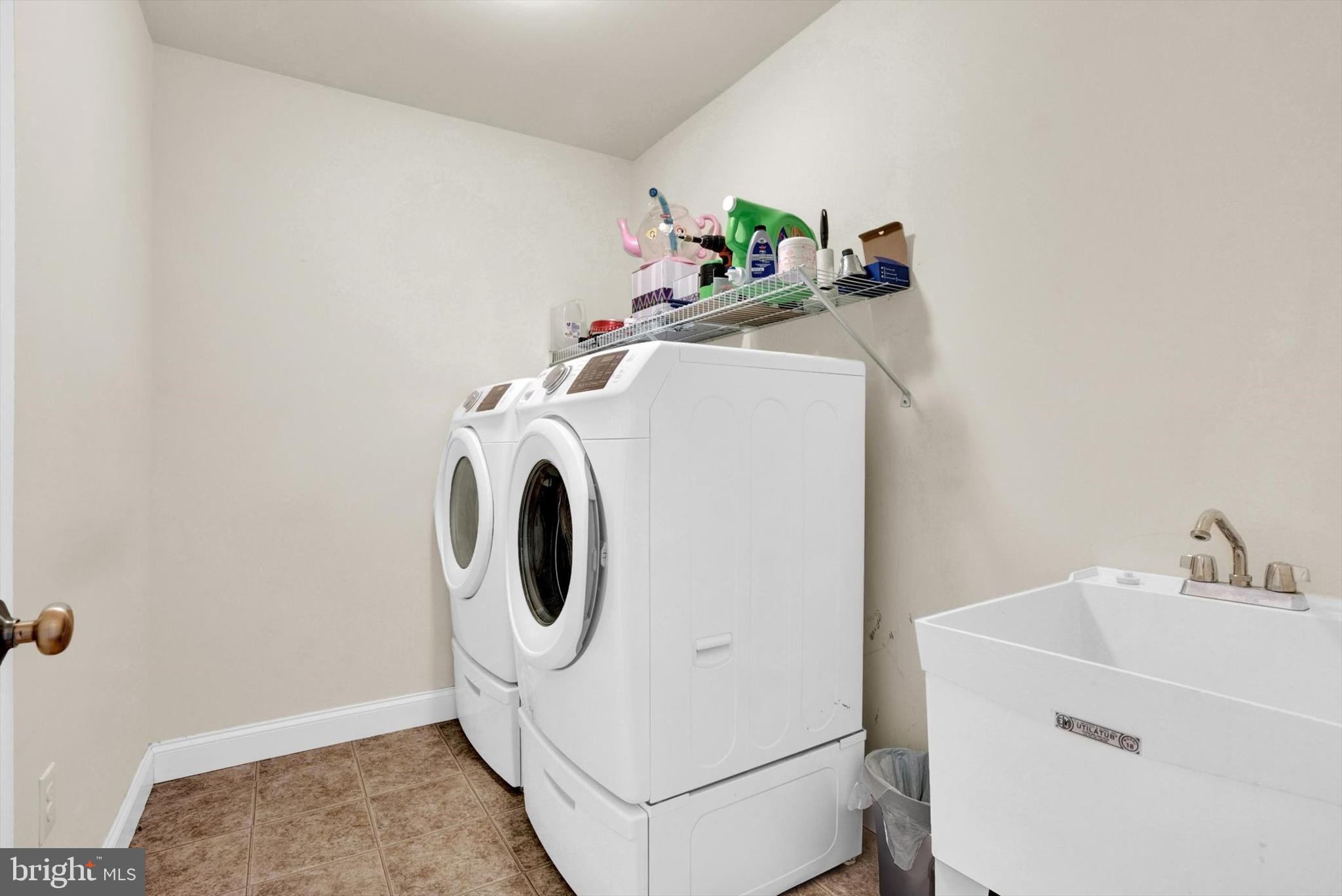 PARKSIDE TOWNHOMES - Residential