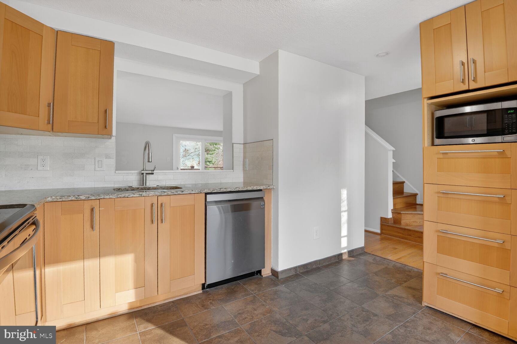 LONDON COMMONS - Residential