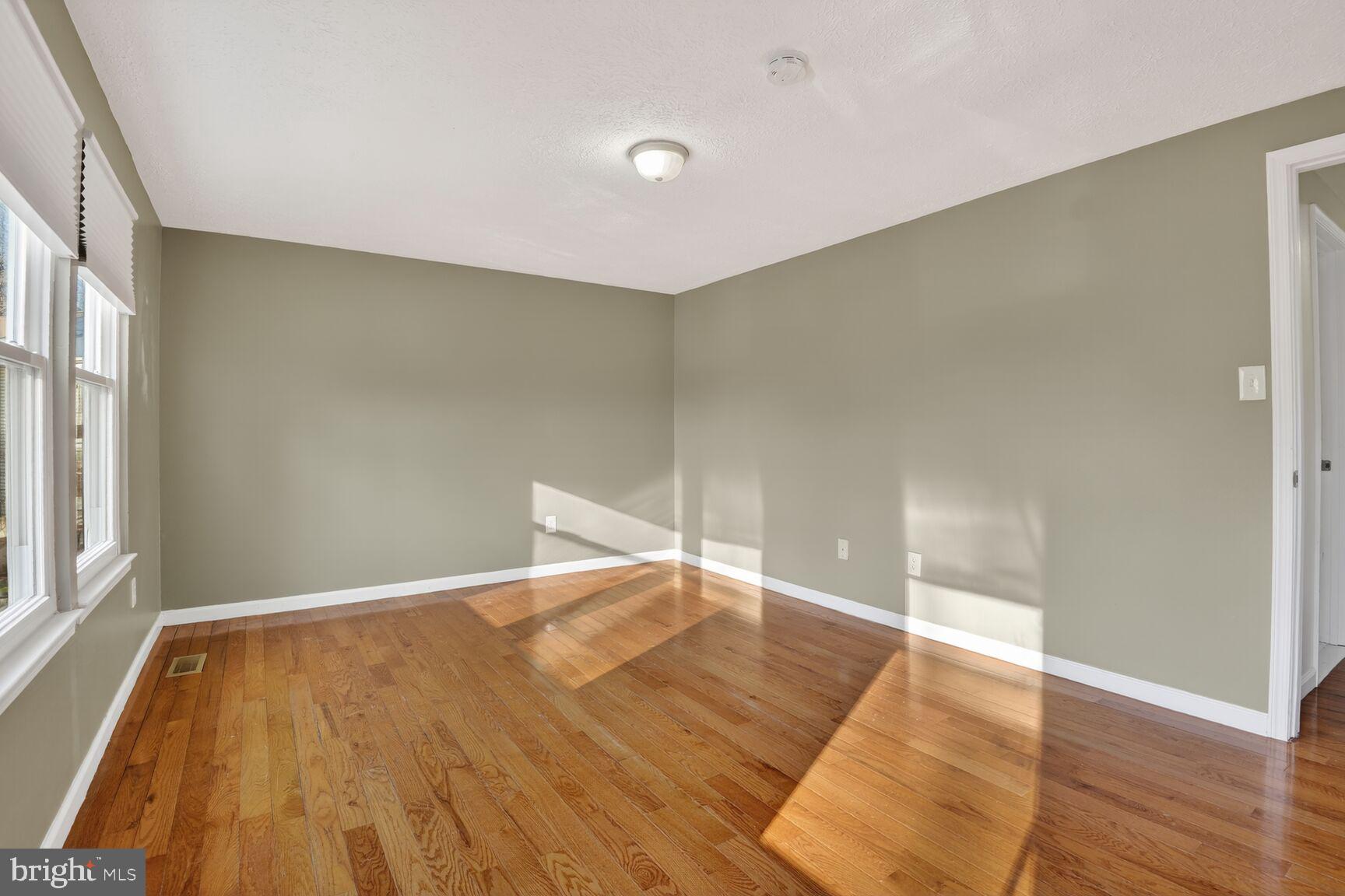 LONDON COMMONS - Residential