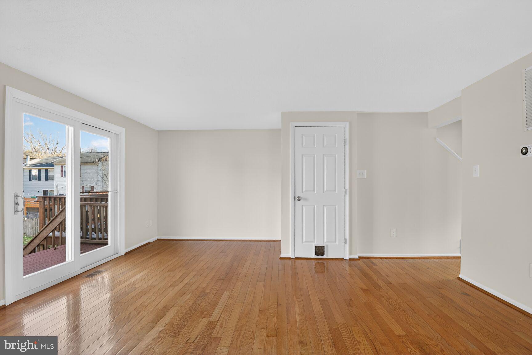 LONDON COMMONS - Residential