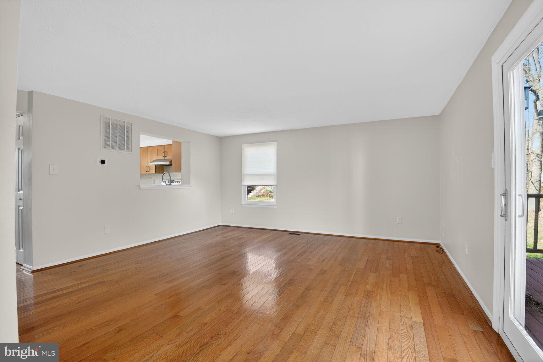 LONDON COMMONS - Residential