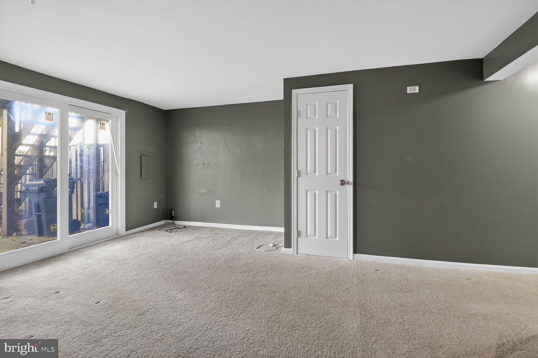 LONDON COMMONS - Residential