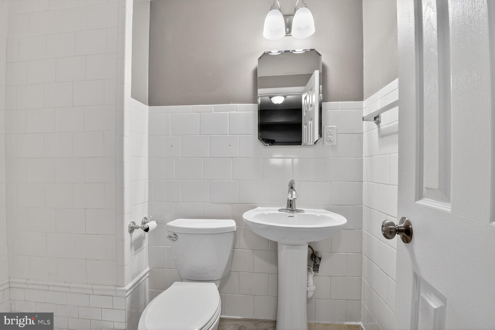 LONDON COMMONS - Residential