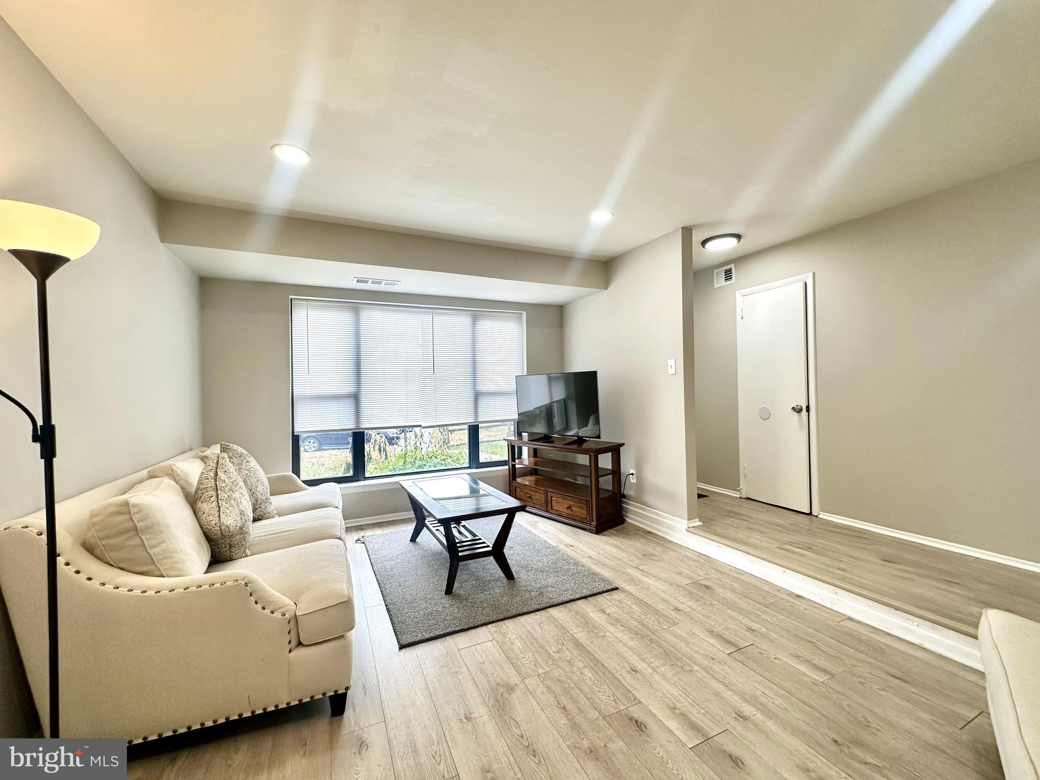 COUNTRY SCENE - Residential Lease