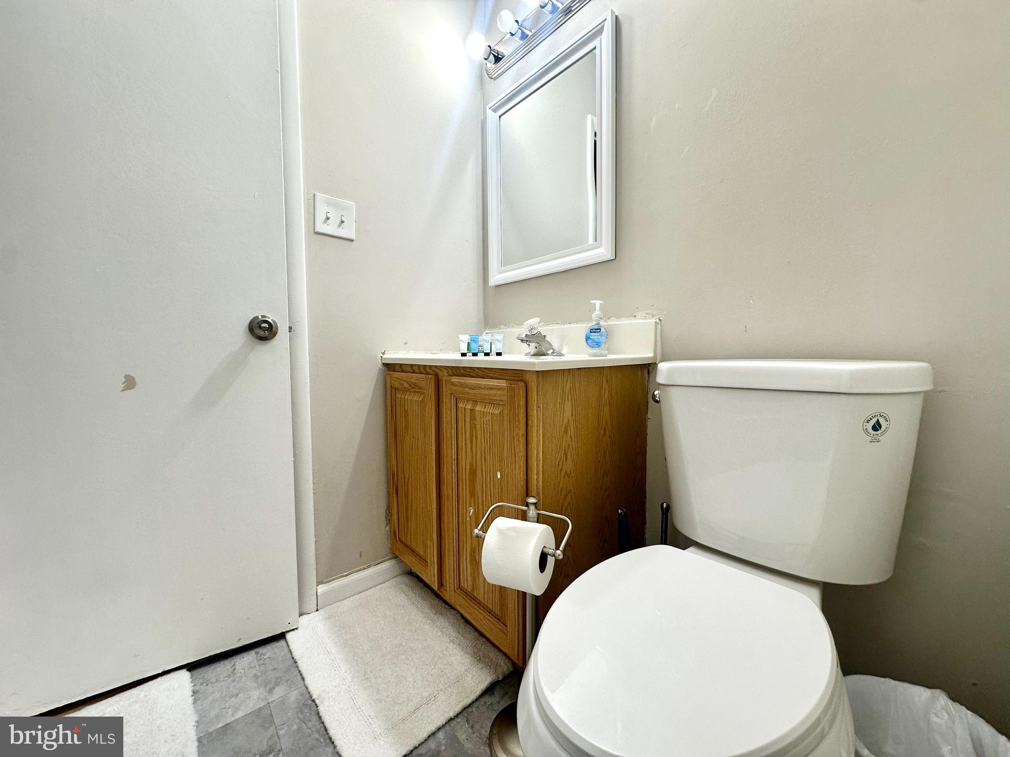 COUNTRY SCENE - Residential Lease