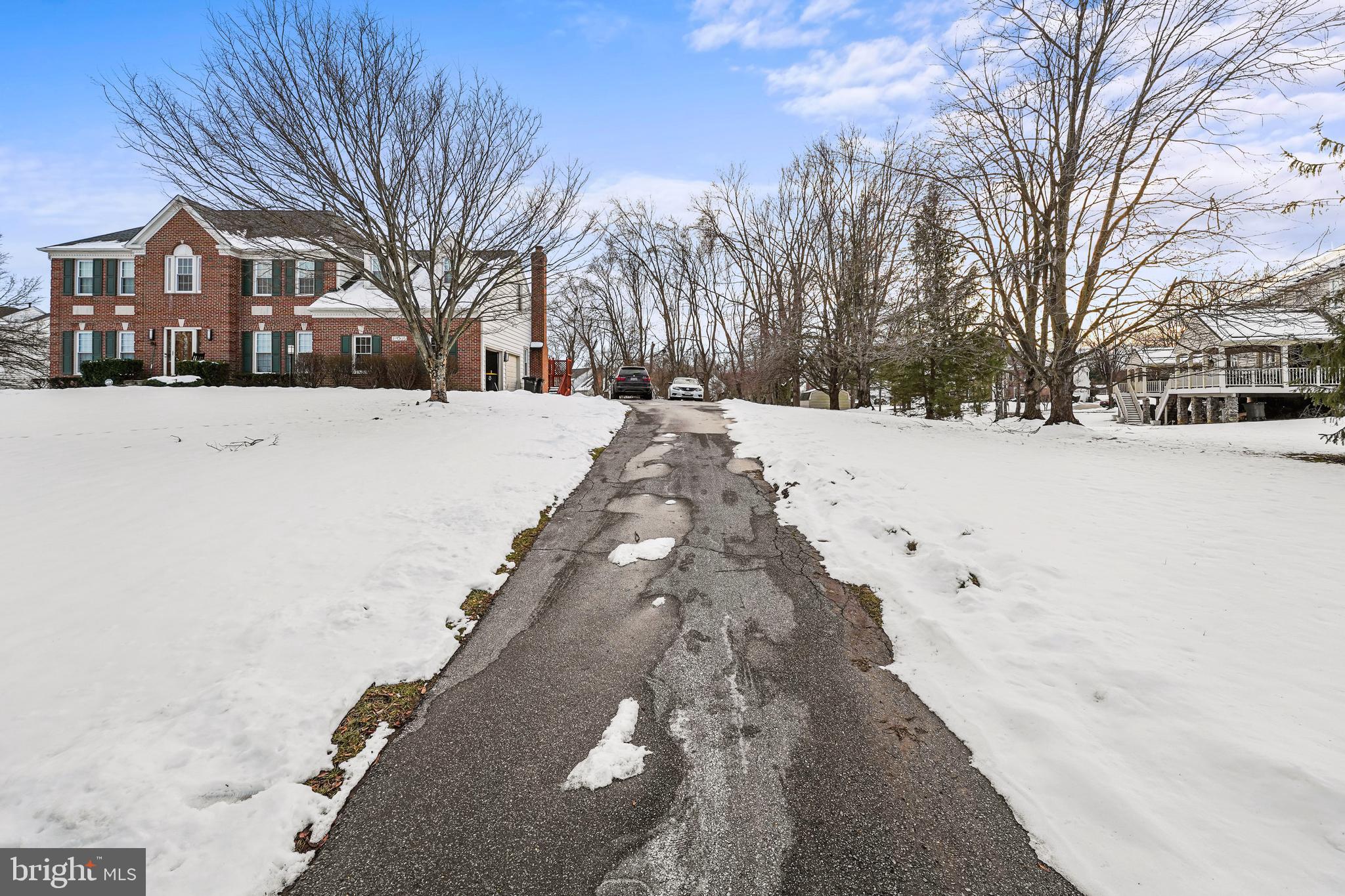 WOODMORE SOUTH - Residential