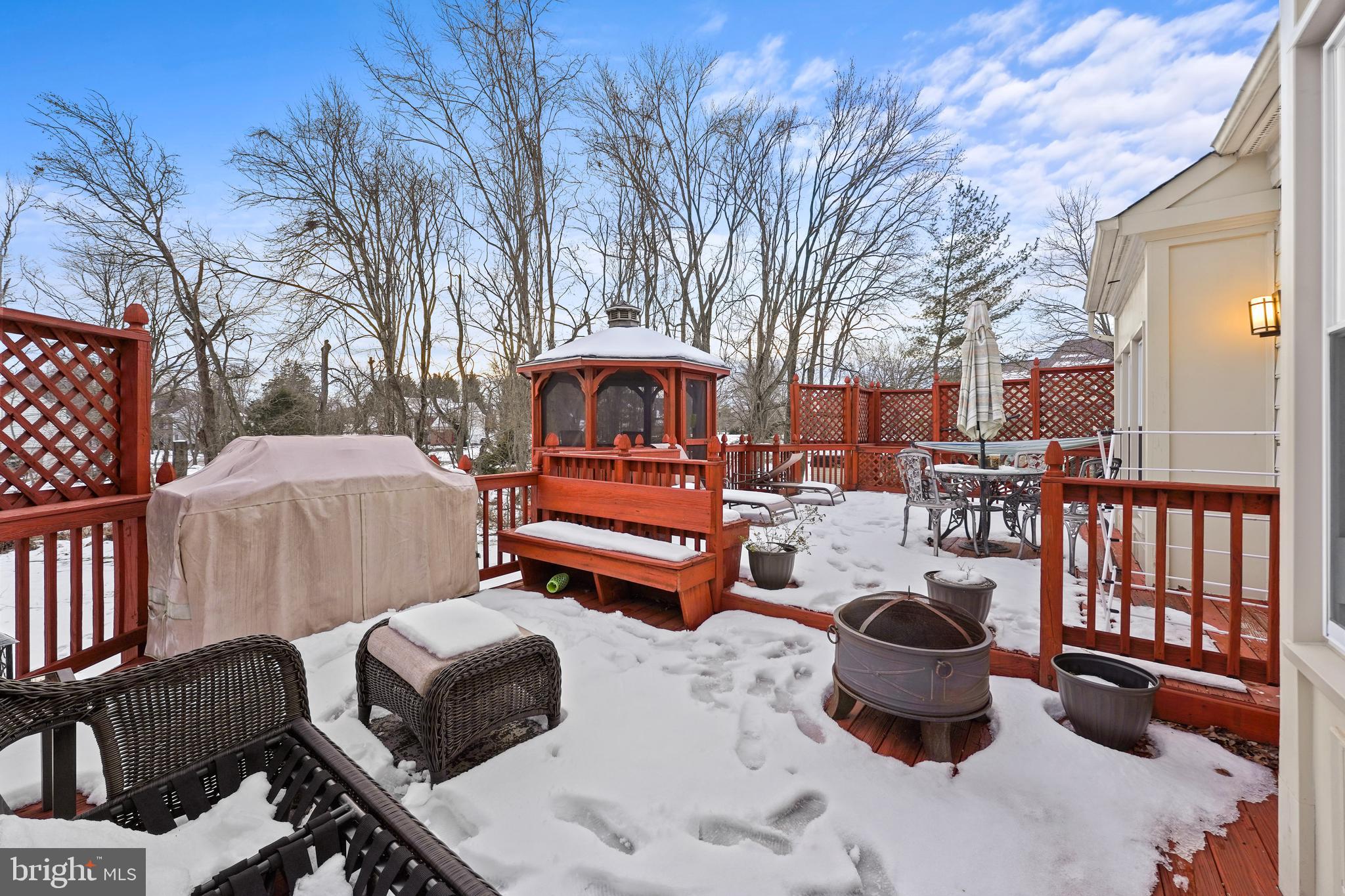 WOODMORE SOUTH - Residential