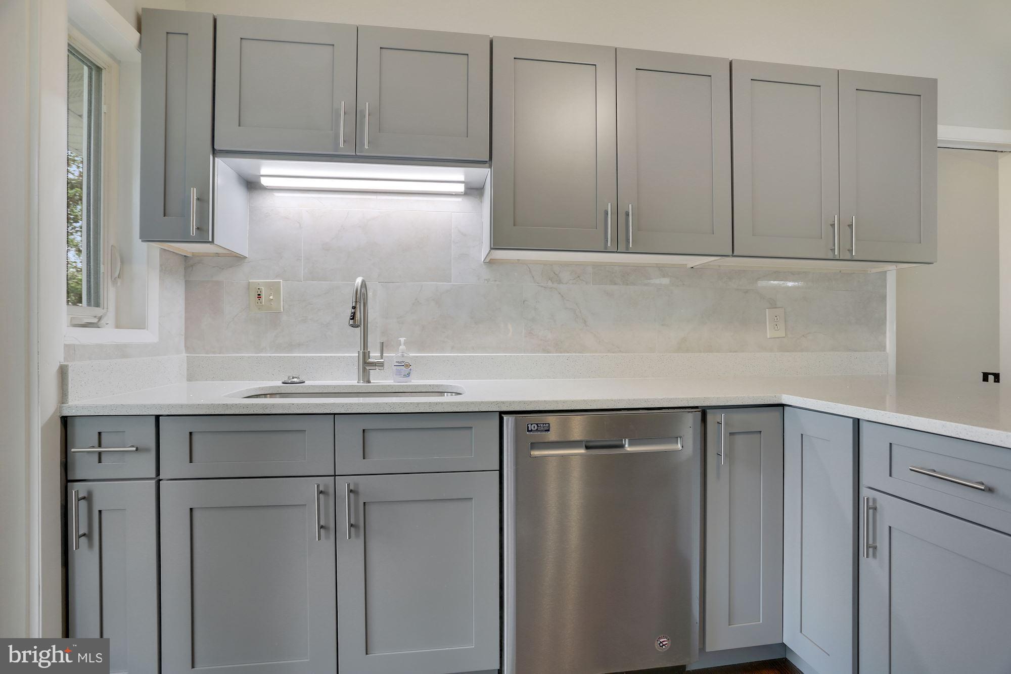 ROSEMONT - Residential Lease