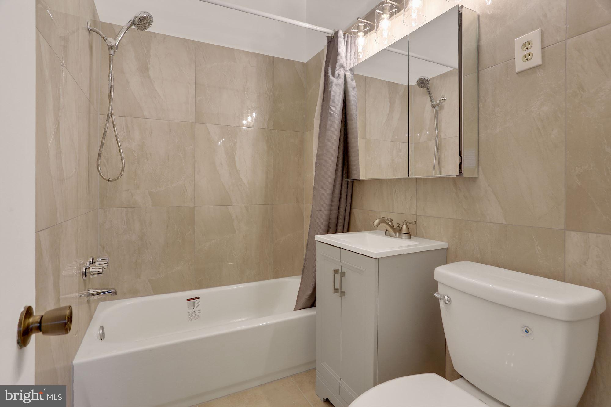 ROSEMONT - Residential Lease