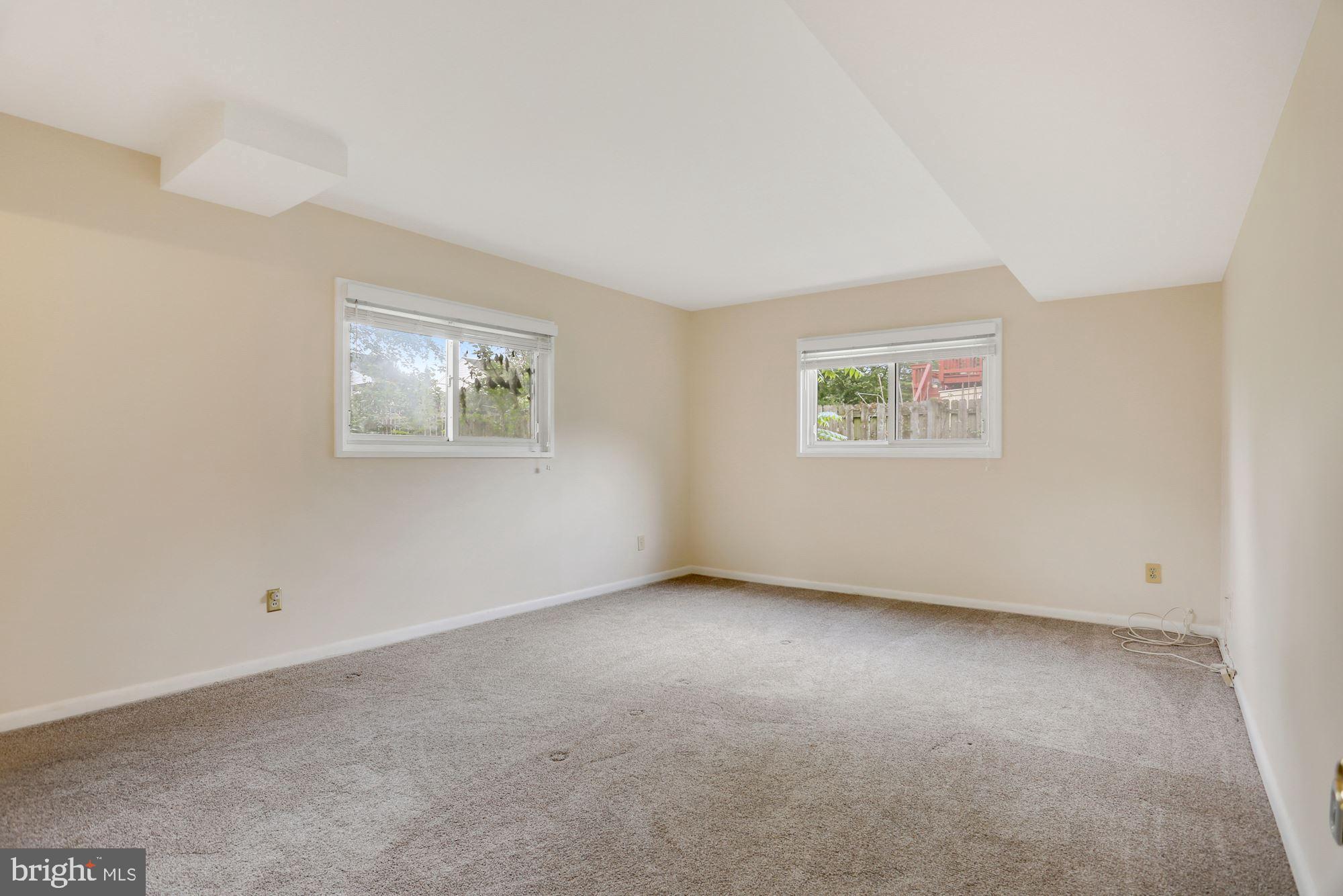 ROSEMONT - Residential Lease