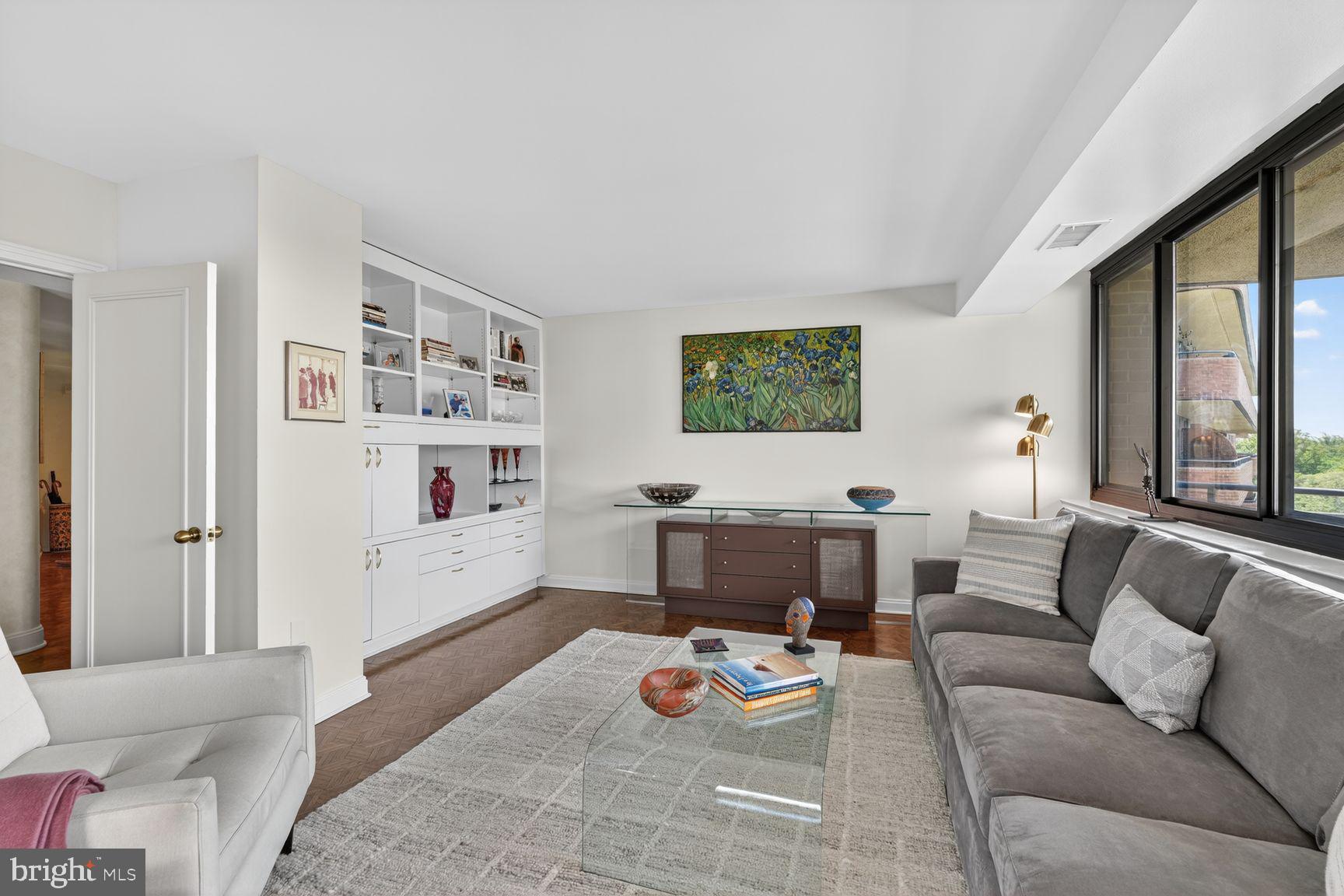CHEVY CHASE - Residential