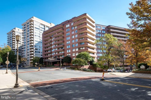 Condo For Sale - 4550 N Park Avenue #910/911<br/> CHEVY CHASE, MD 20815