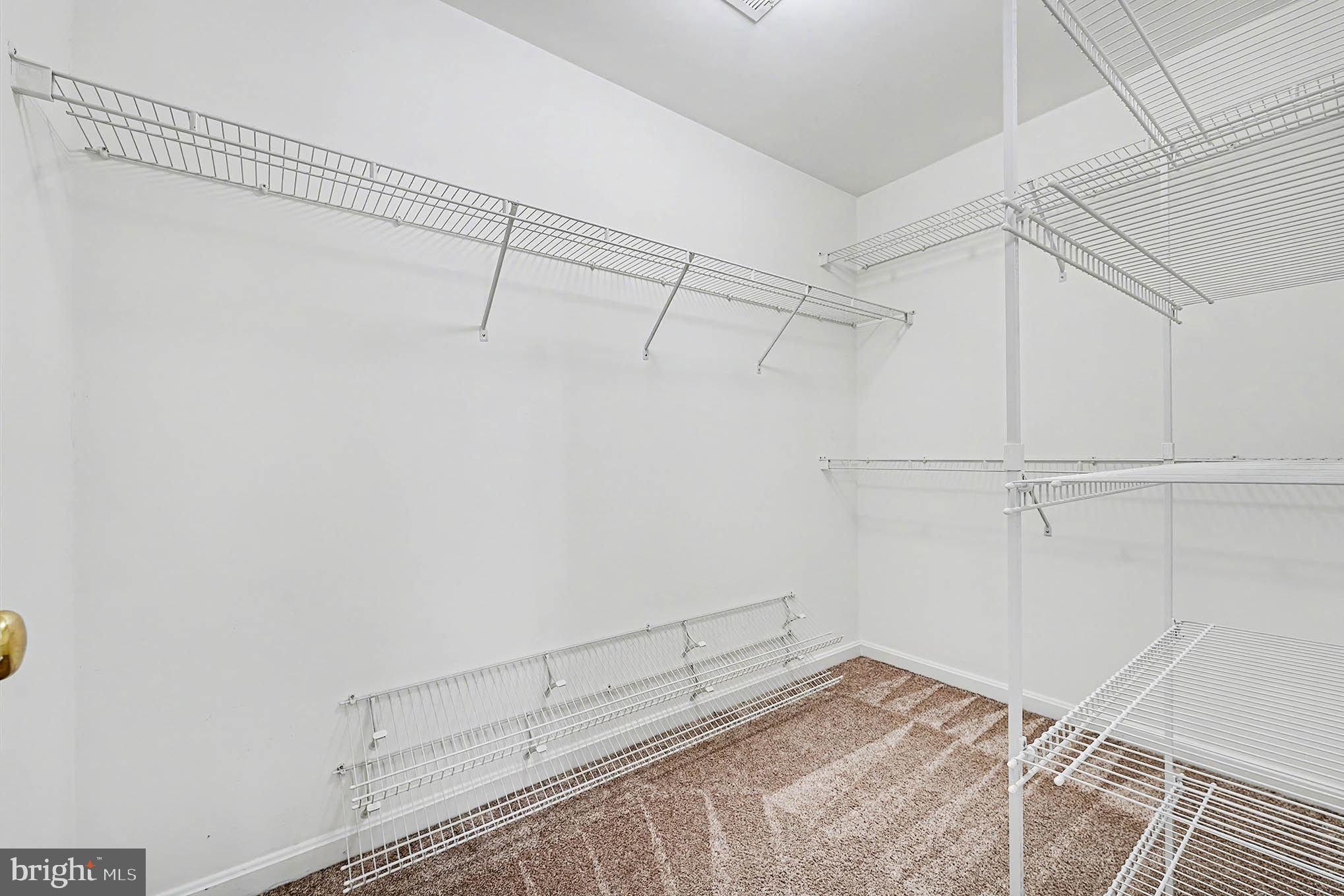 RIVER MEADOWS - Residential