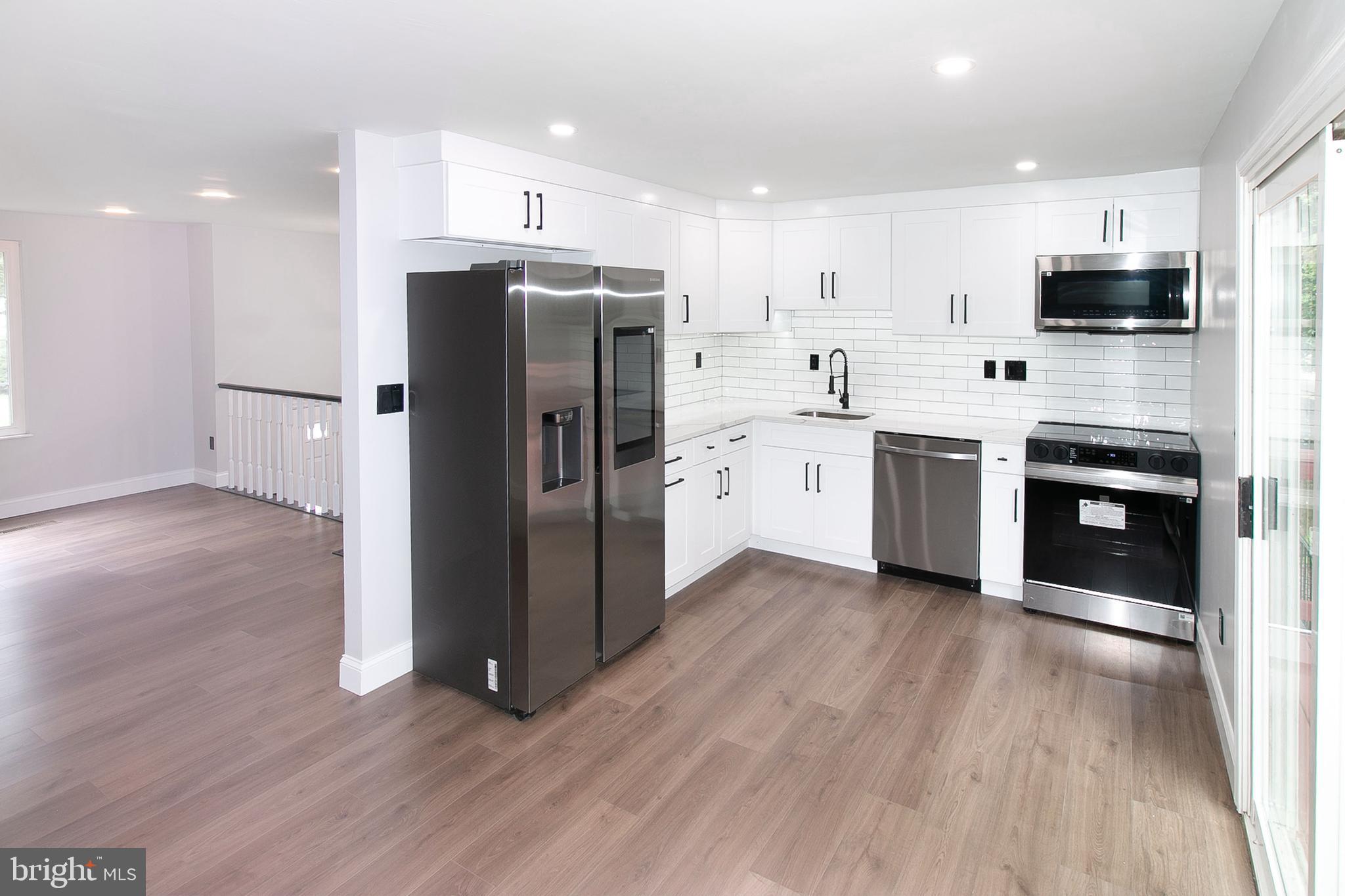 5377 LAURA BELLE LANE