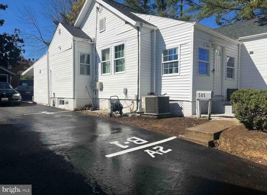 A MUST-SEE UNIQUE PROPERTY!  Perfect for Investors! Multi-Generation Home! Home Business!  Your Family or Employees!   Look No Further! Your Search is Over! See this Beautifully Remodeled Home?   1) It's an Investor's Dream!  Ready to go! Why wait months before you start seeing a return on your money?  The work's already been done for you!  or...2) It has an Exceptional Layout for a Multi-Generational Home with 3 very Private Spaces including 1 Kitchen, and 2 kitchenettes; or... 3) The 3 separate Spaces plus a Convenient Location with 6+ Parking Spaces would make a Great Place for a Home Business; 4) Parents this home is in the sought after DCC school district.
Updated Features include Stainless Steel Kitchens, 3 Remodeled Full Baths; Luxury Flooring and Lighting. 
Much of the Furniture is For Sale - Price is Negotiable!   As is condition. The roof was replaced a year ago!