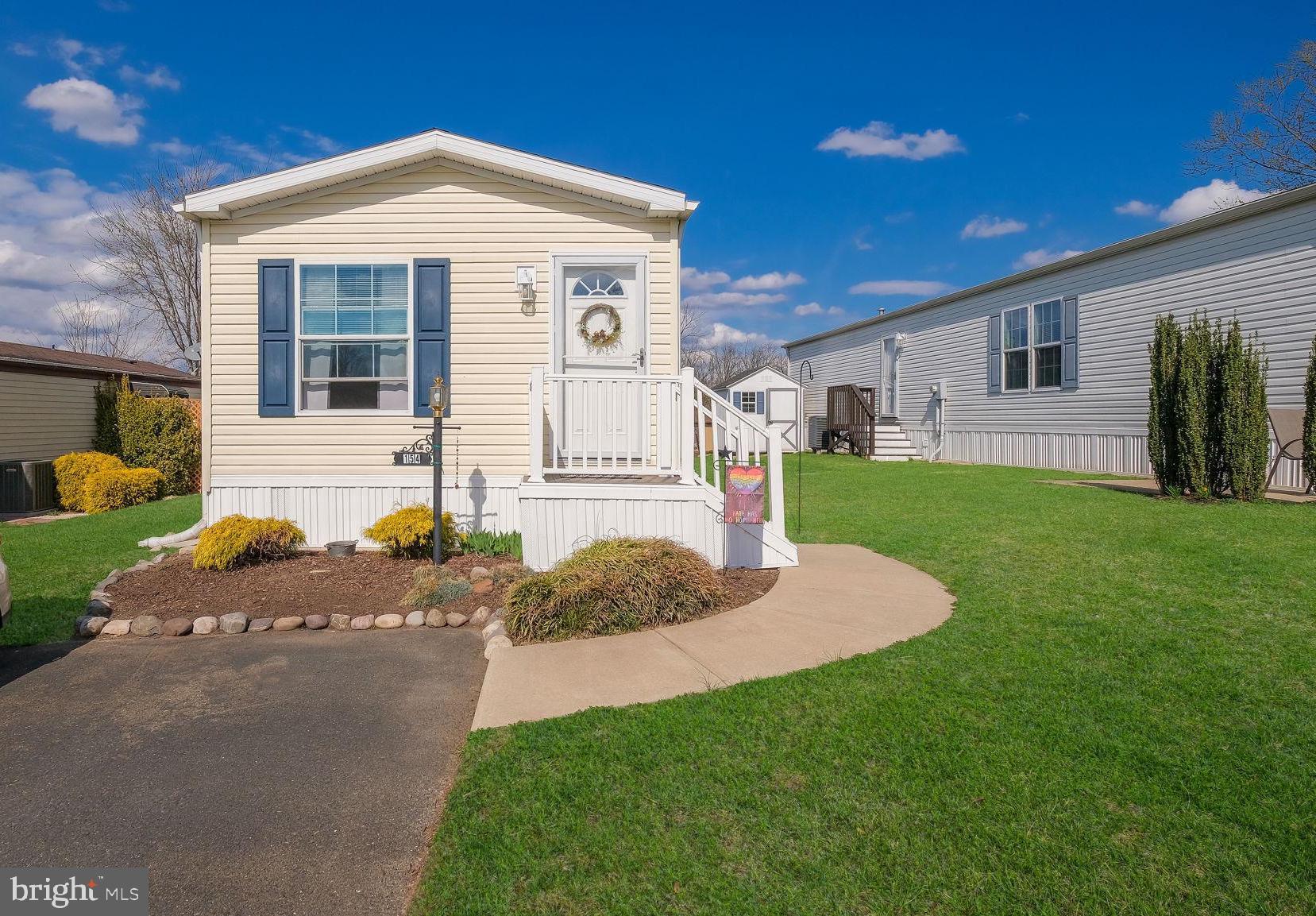 NESHAMINY FALLS - Residential