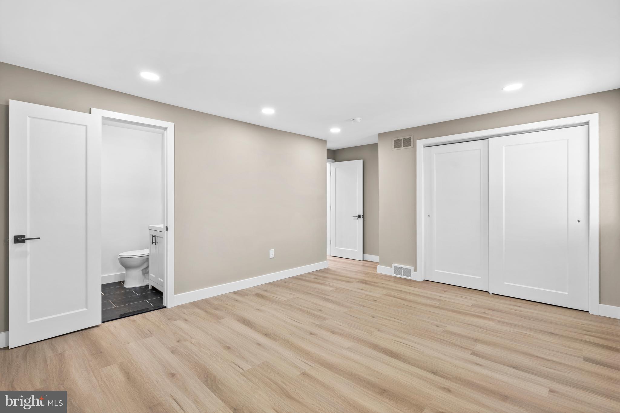 SOMERTON - Residential