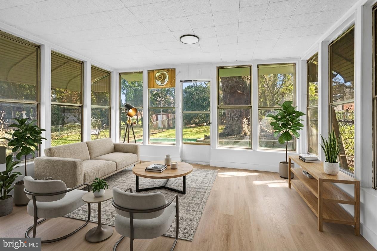 SOMERTON - Residential