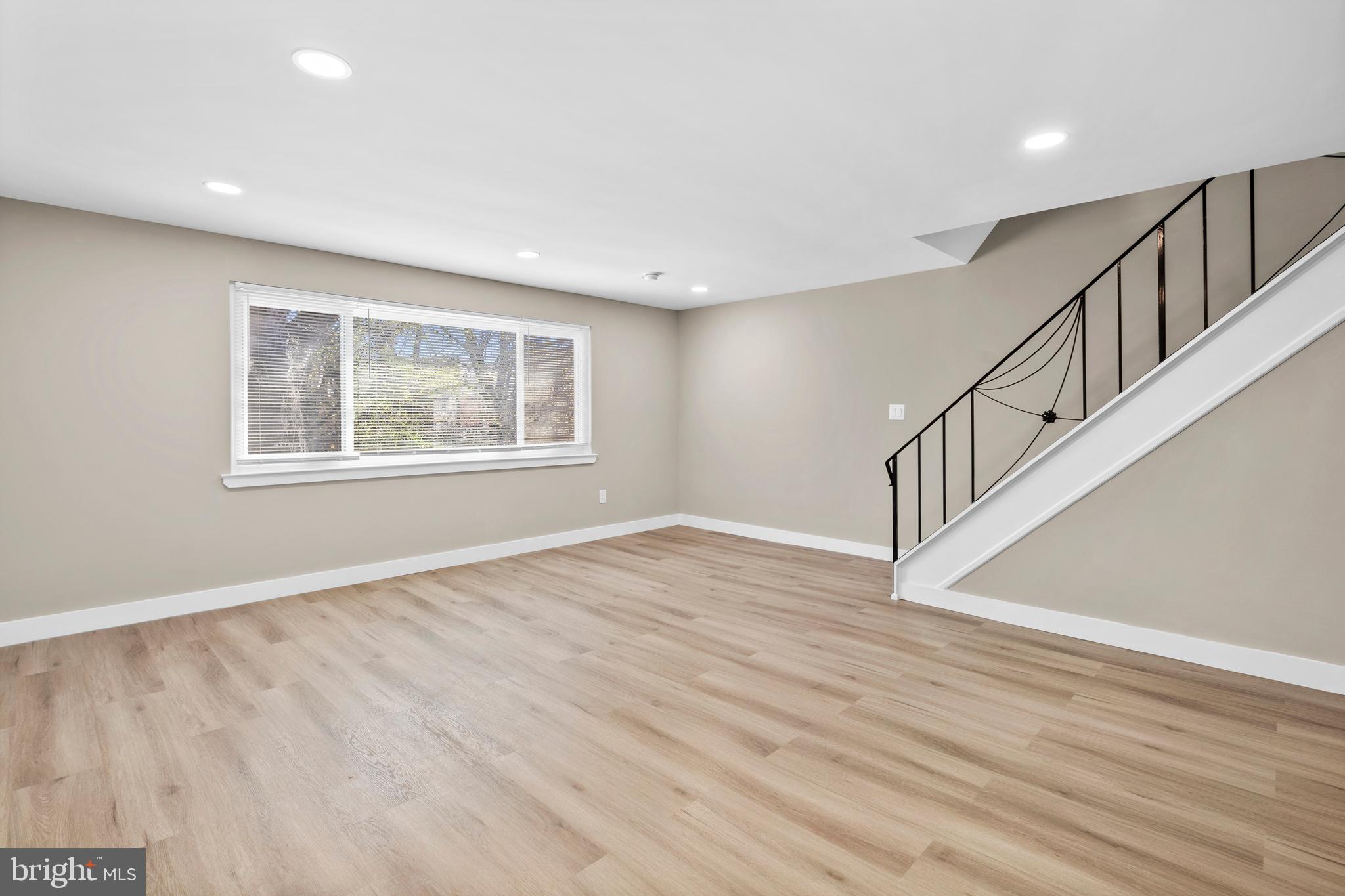 SOMERTON - Residential