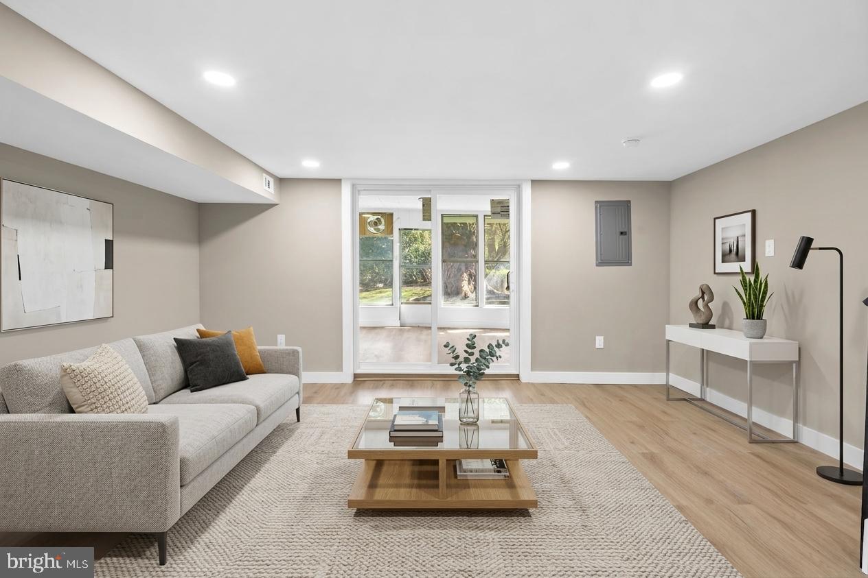 SOMERTON - Residential