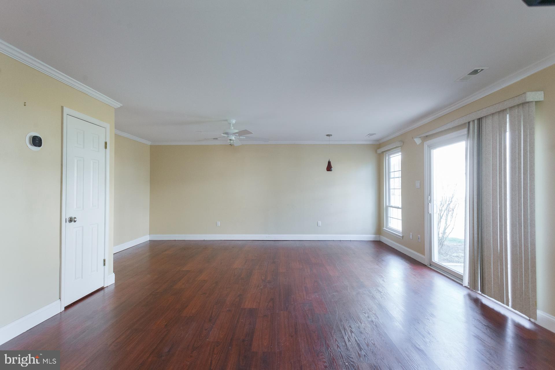 VILLAGE SHIRES - Residential