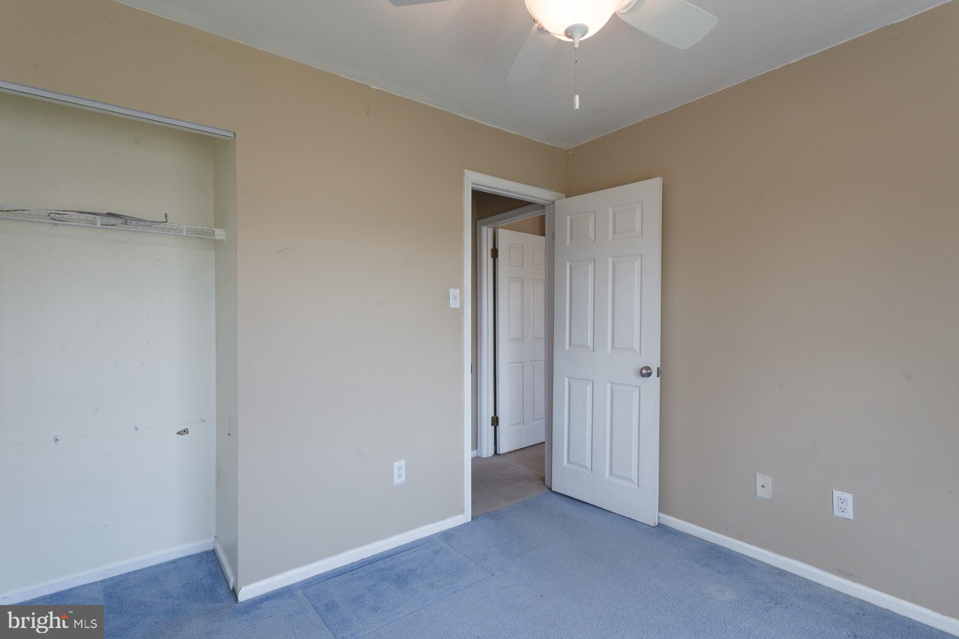 VILLAGE SHIRES - Residential