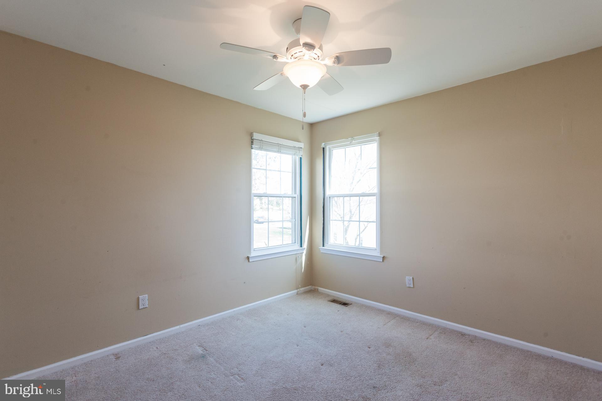 VILLAGE SHIRES - Residential