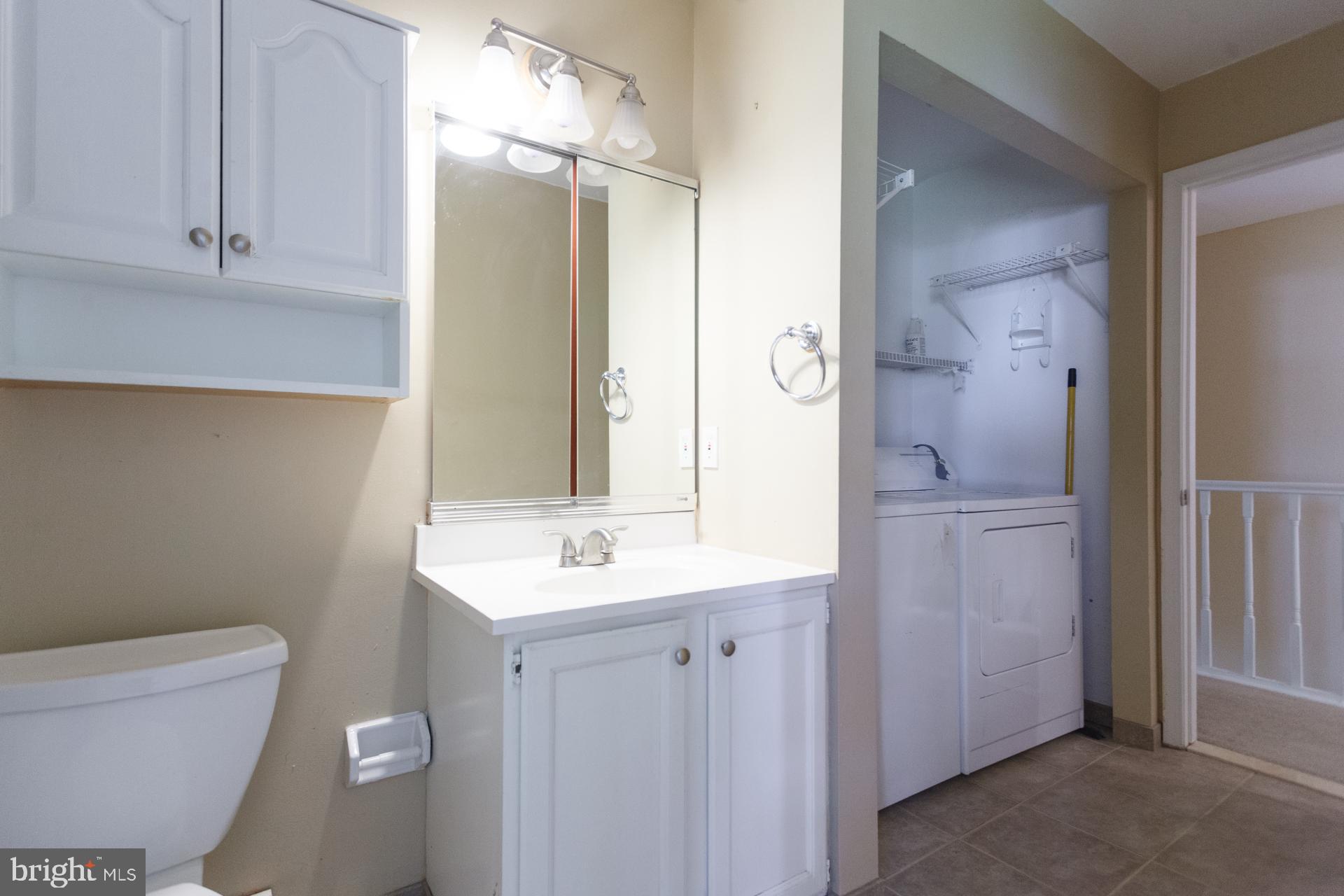 VILLAGE SHIRES - Residential