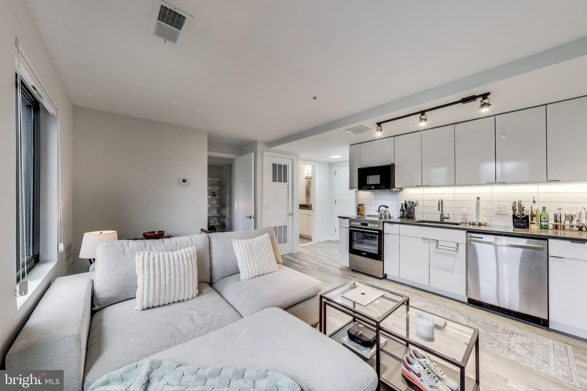 700 ROEDER ROAD 402