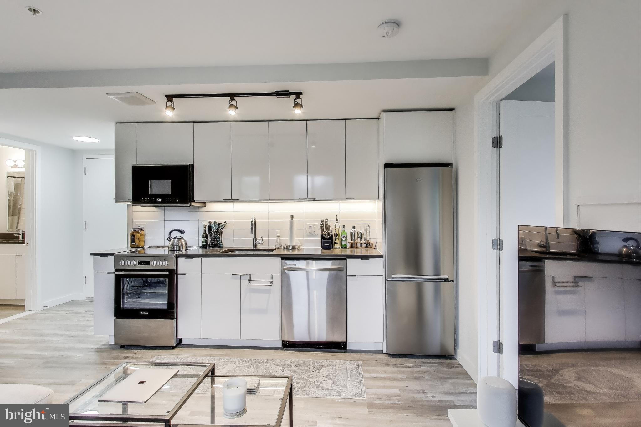700 ROEDER ROAD 402