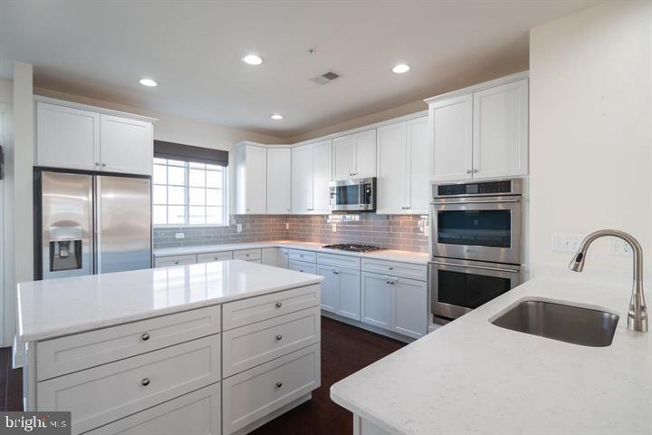 BIG OAK CROSSING - Residential Lease