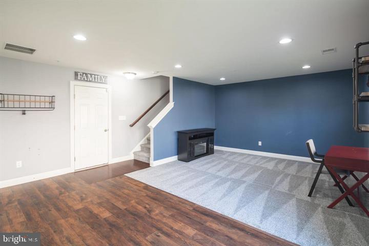 BIG OAK CROSSING - Residential Lease