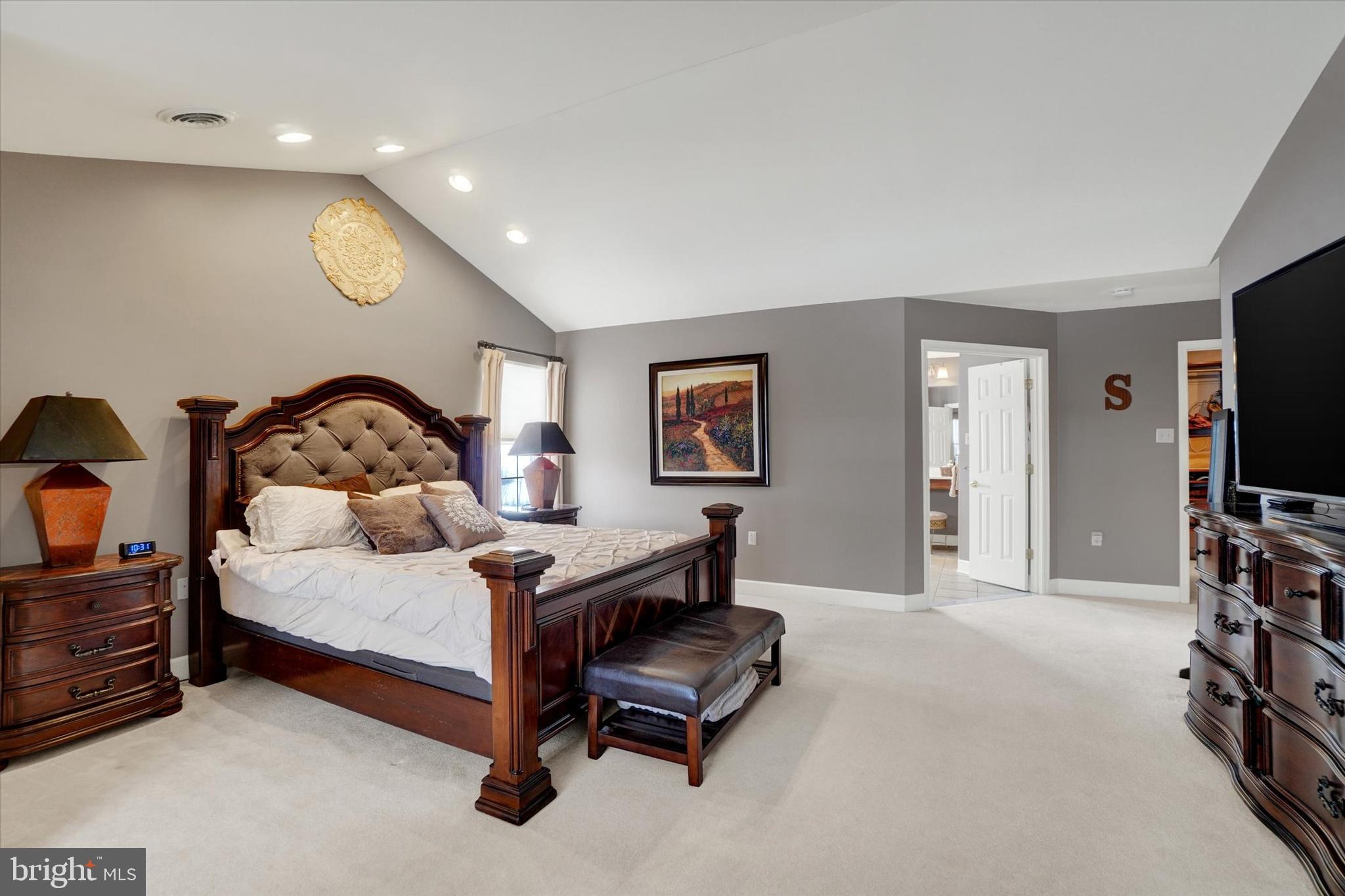 SUMMER'S GLEN - Residential