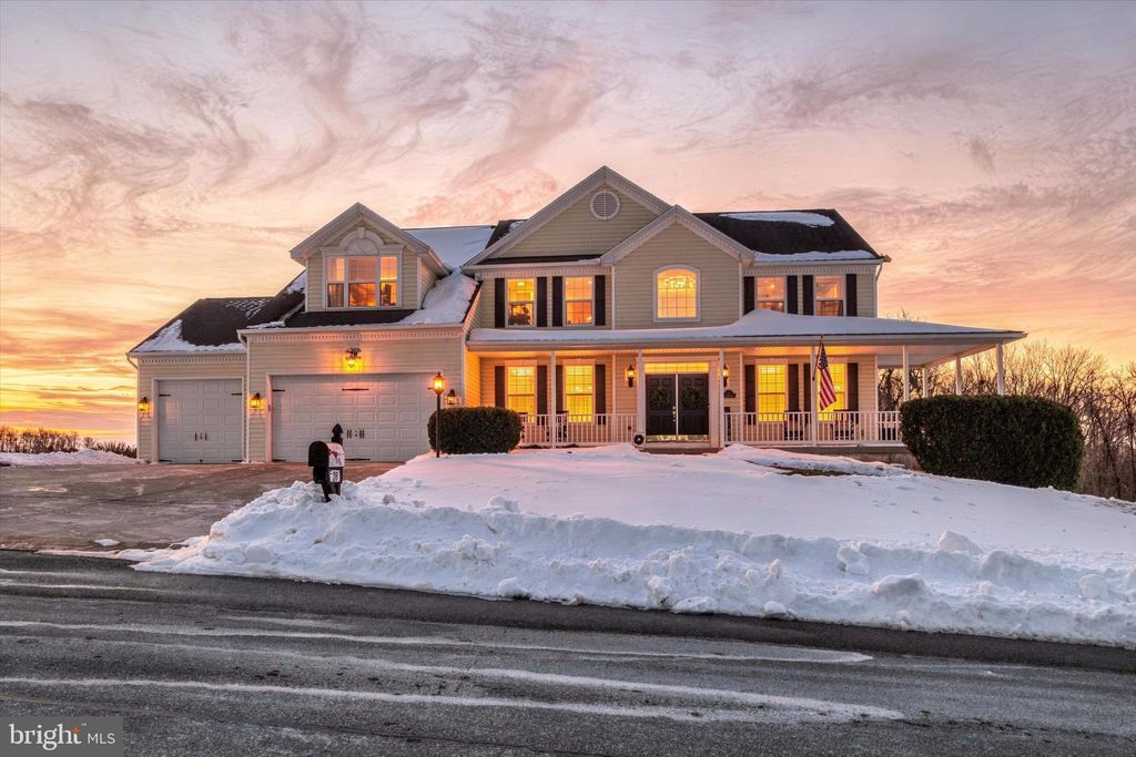 Photo of 28 Hunt Run Drive, NEW FREEDOM, PA 17349 (MLS # PAYK2096212)