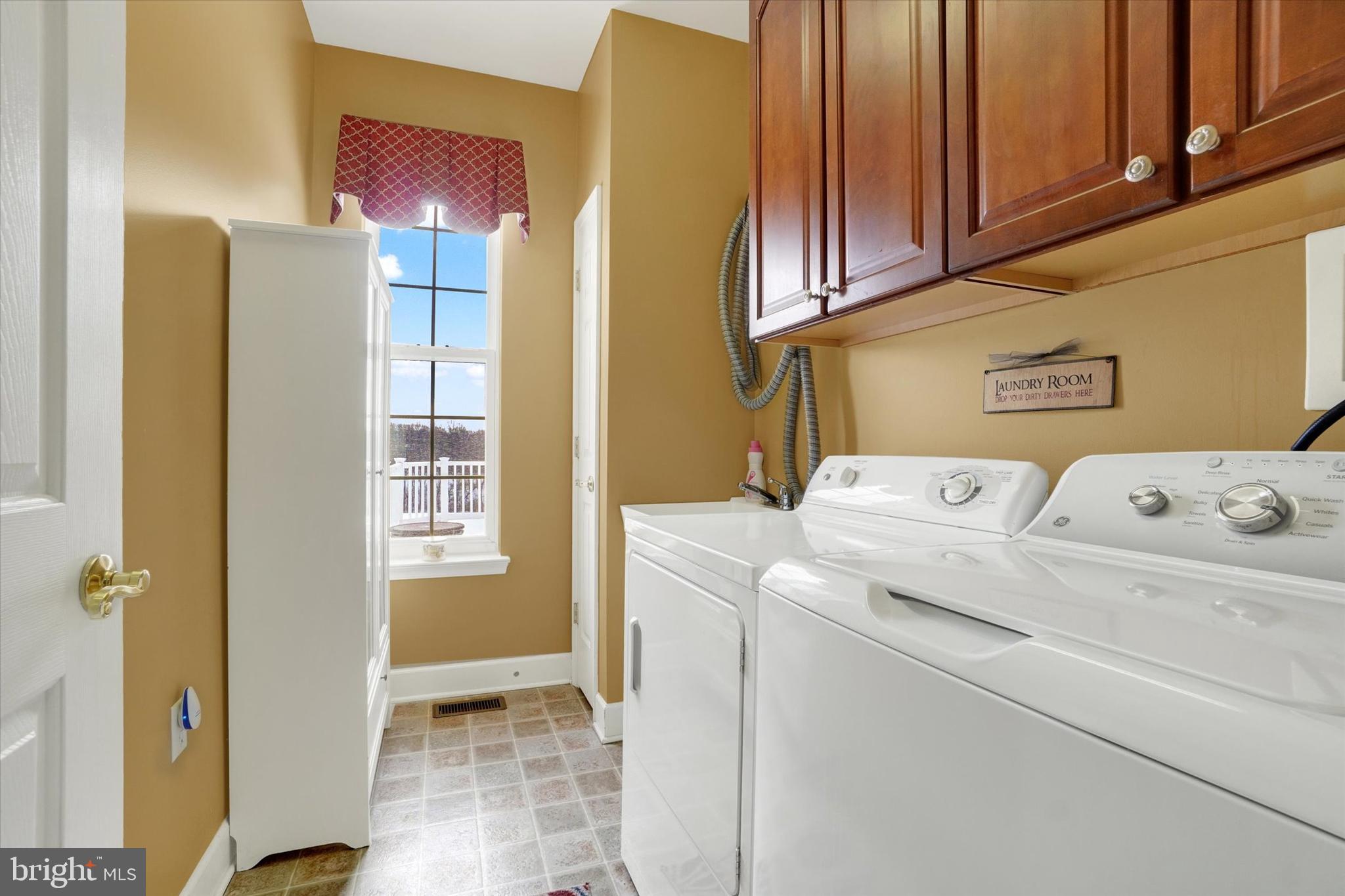 SUMMER'S GLEN - Residential