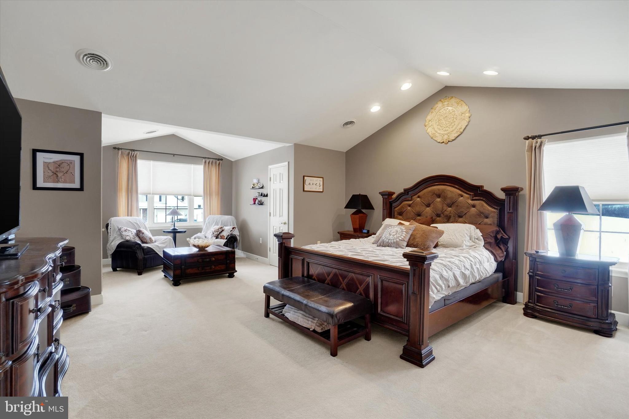 SUMMER'S GLEN - Residential