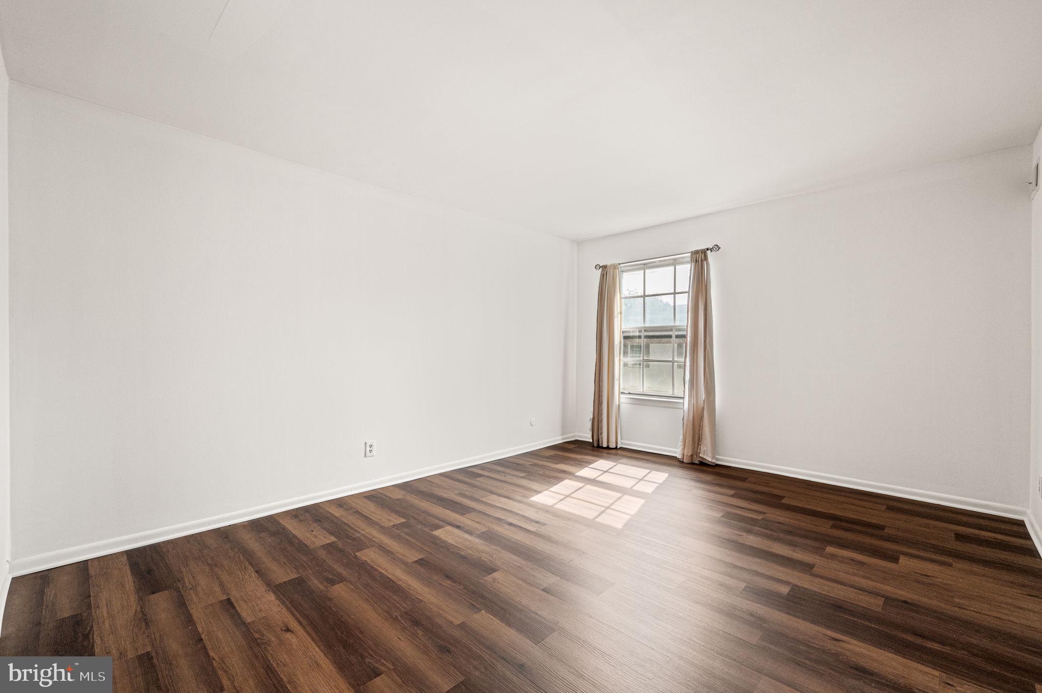 GLENHARDIE CONDOS - Residential