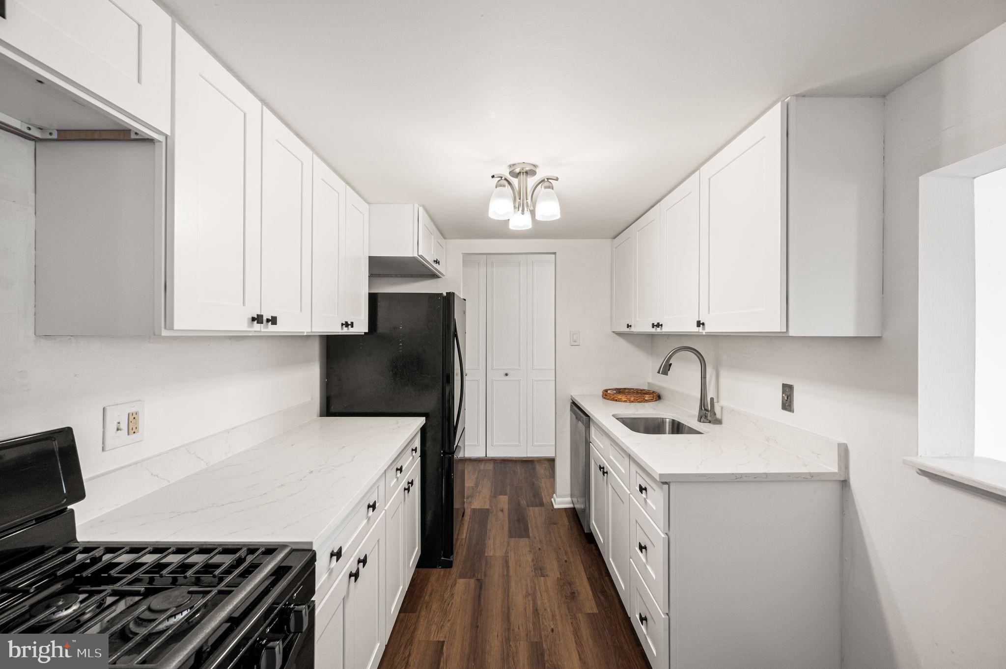 GLENHARDIE CONDOS - Residential