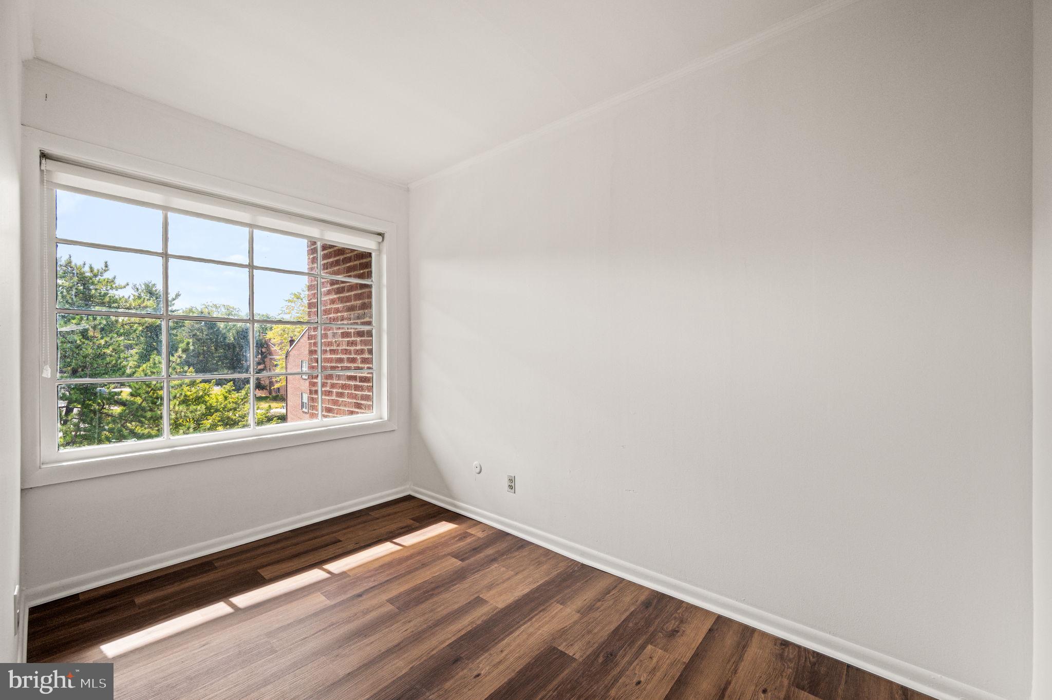 GLENHARDIE CONDOS - Residential