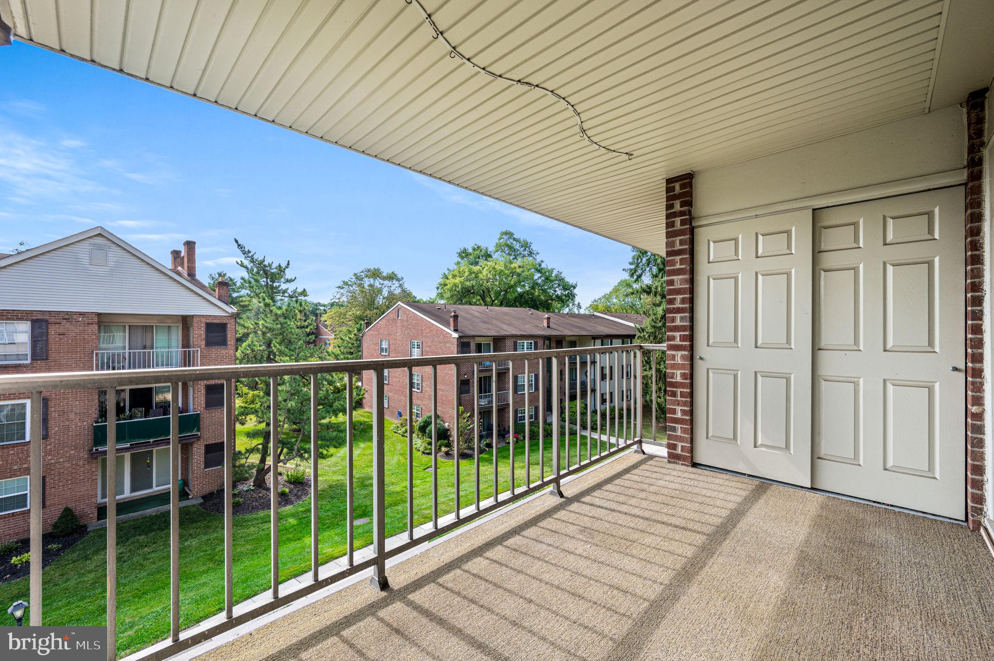 GLENHARDIE CONDOS - Residential