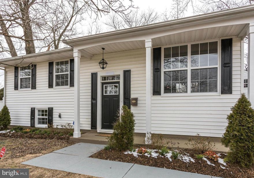 Amazing split level with oversized garage, long driveway and fully fenced yard on quiet cul de sac waits for new owners! New roof within the past couple years including underlayment on both the house and garage, 1 year old deck. Chimney, flashing and gutters in past couple years. water heater in the past four years. 

This one is not to be missed!