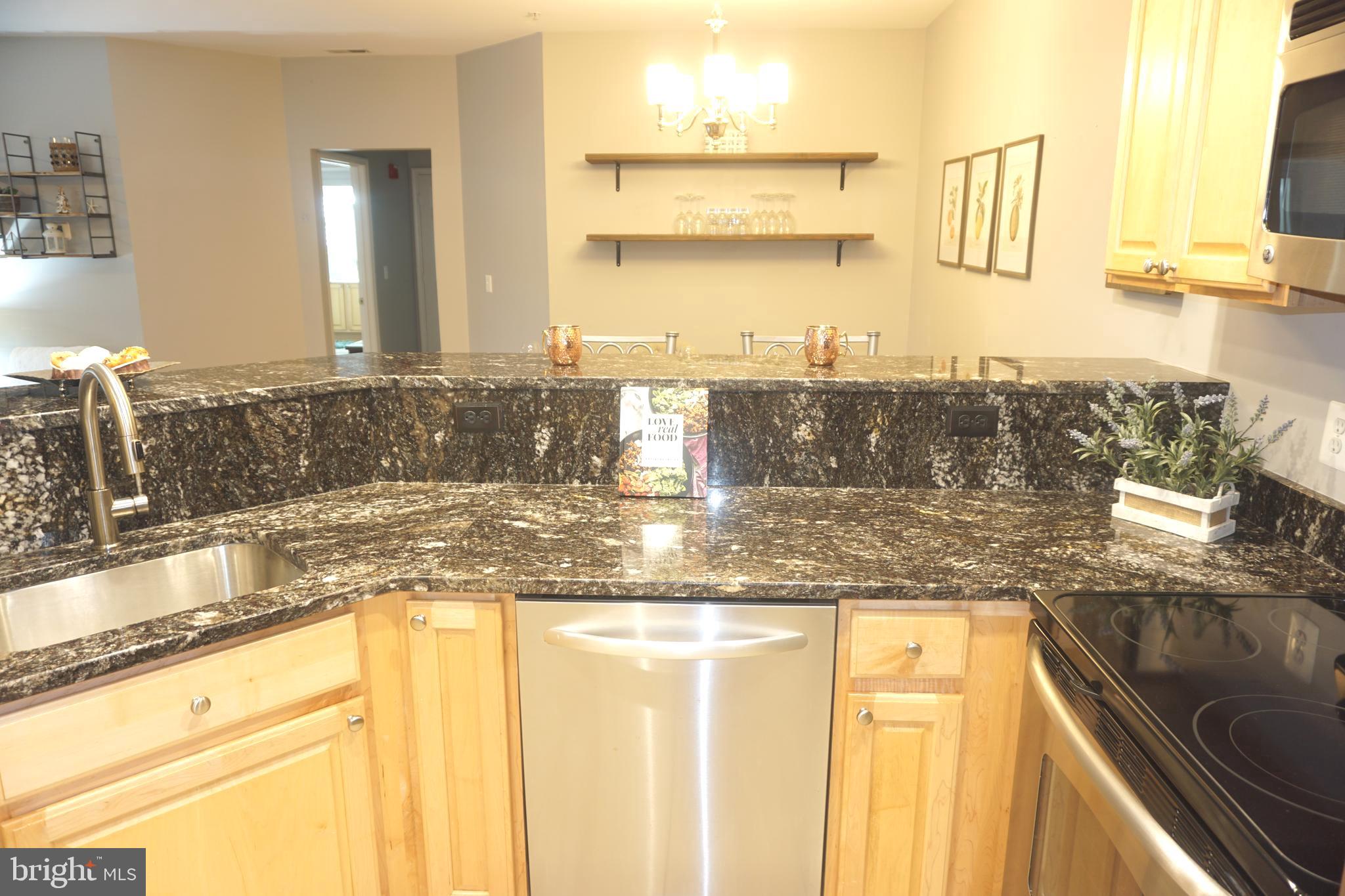 RIVERGATE II - Residential