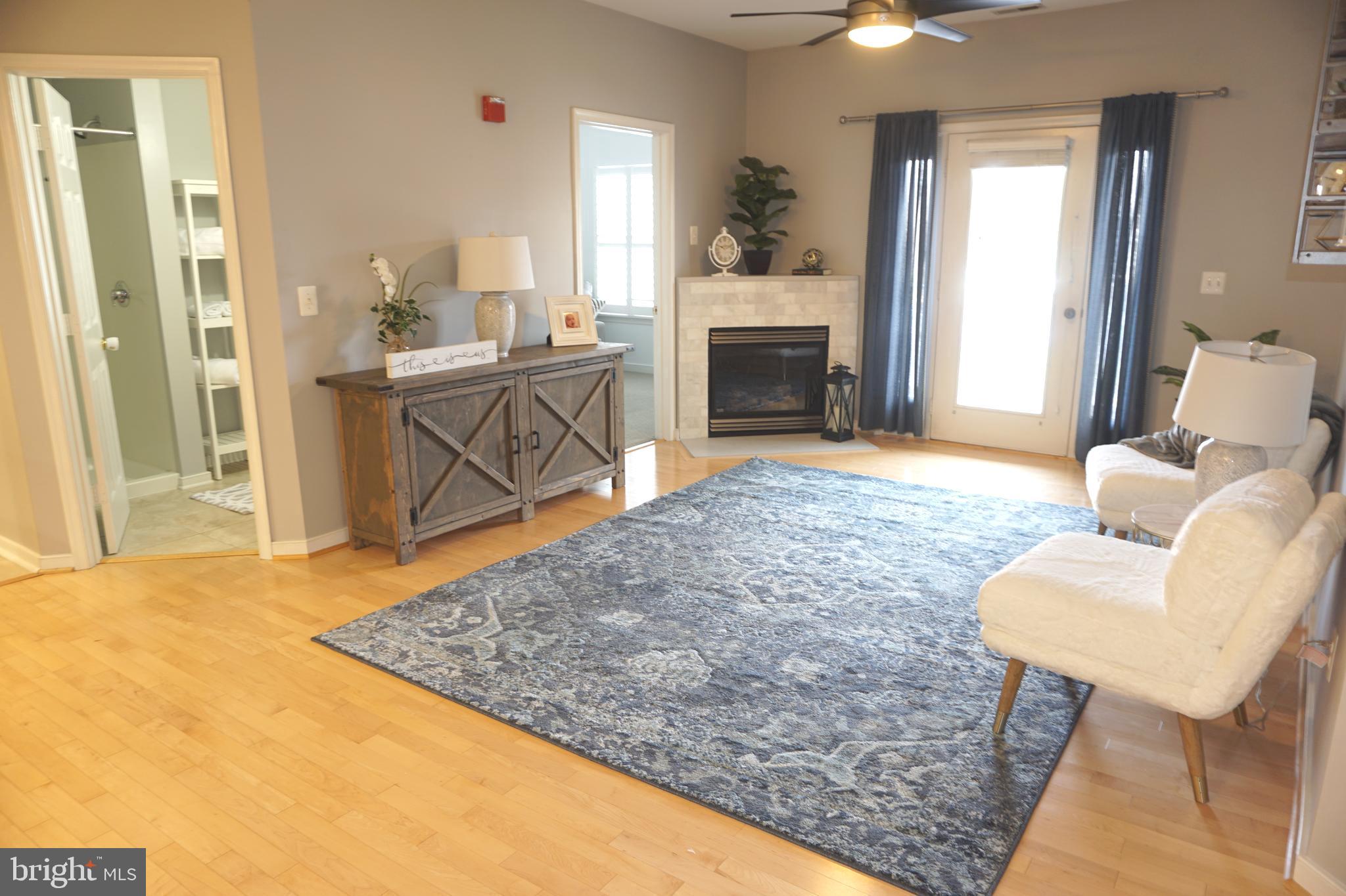 RIVERGATE II - Residential