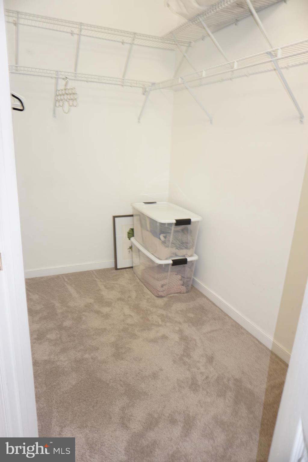 RIVERGATE II - Residential