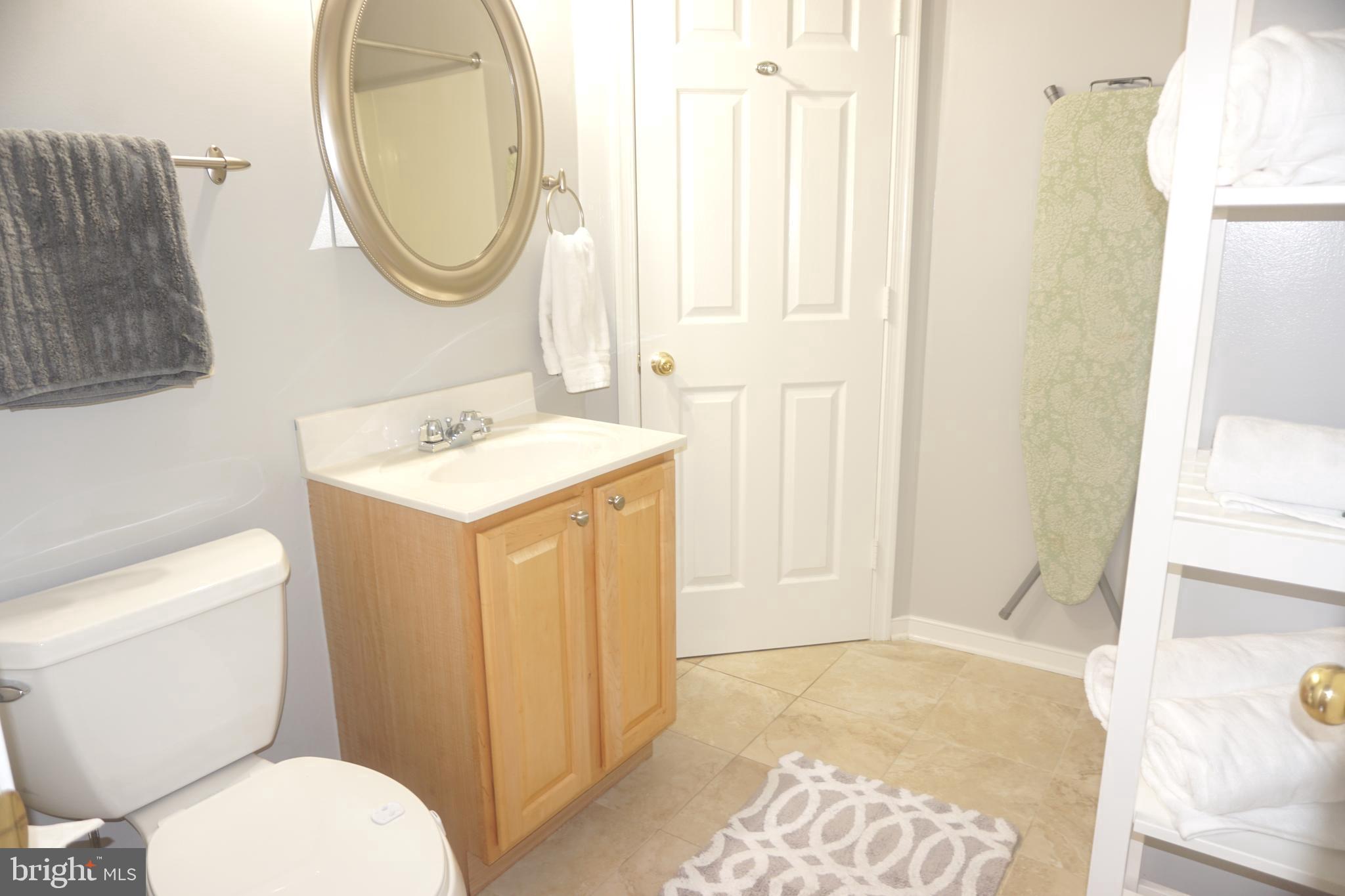 RIVERGATE II - Residential