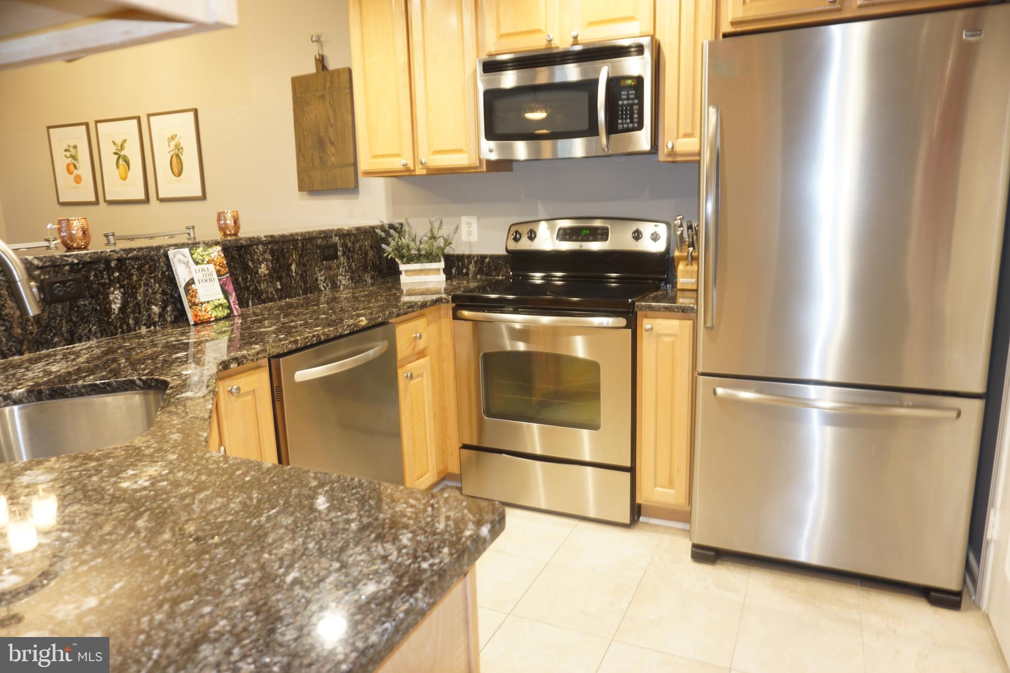 RIVERGATE II - Residential