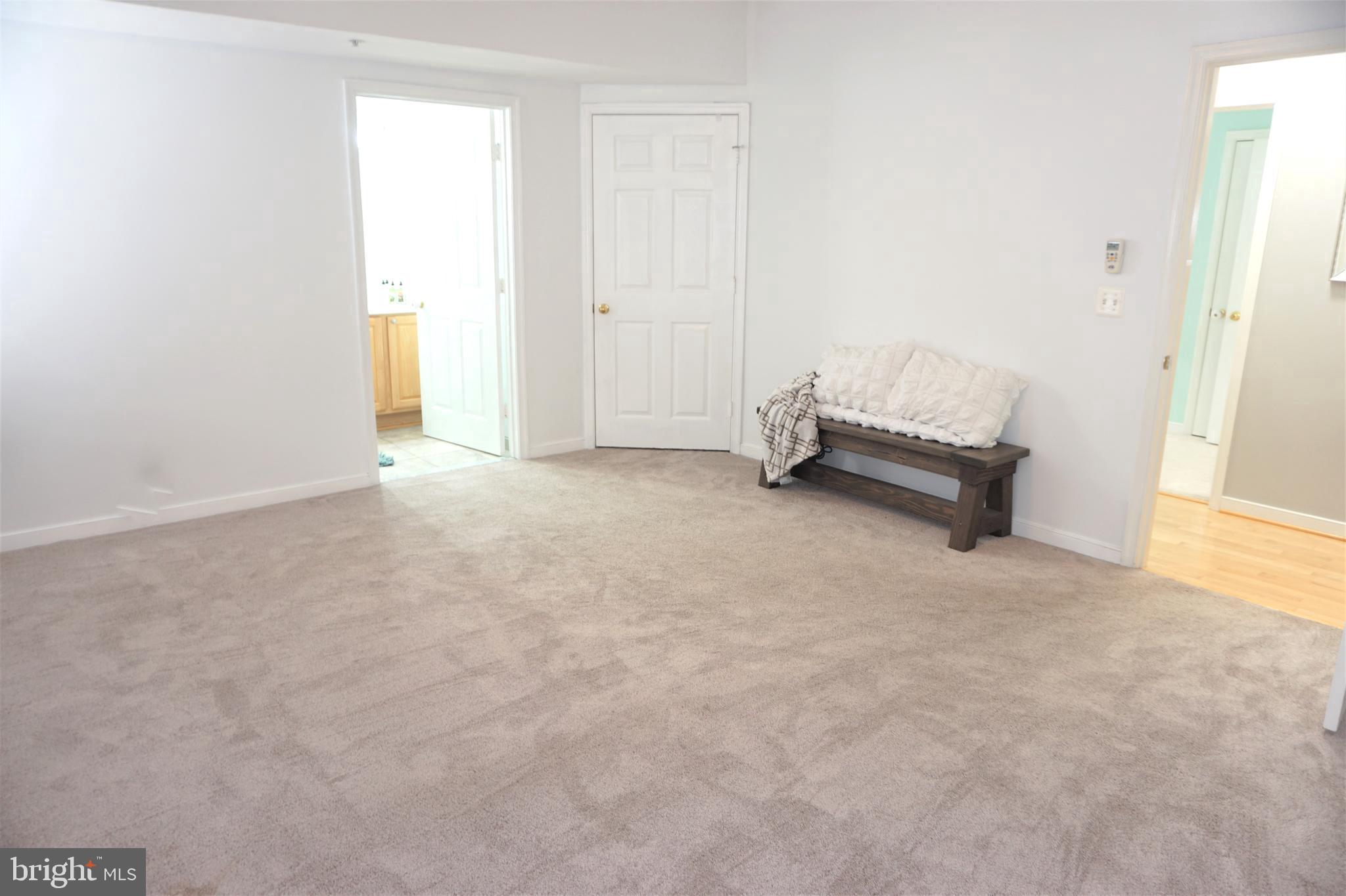 RIVERGATE II - Residential