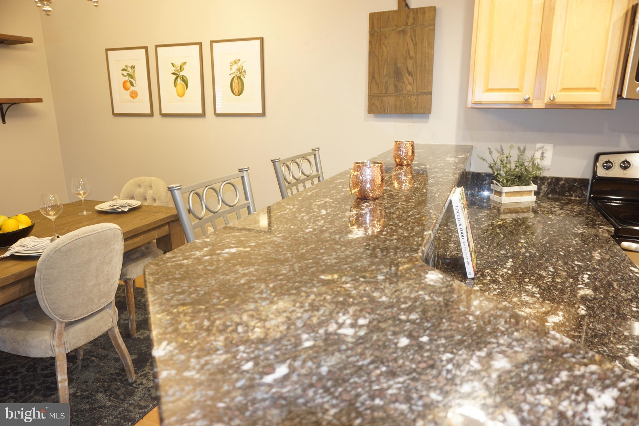 RIVERGATE II - Residential