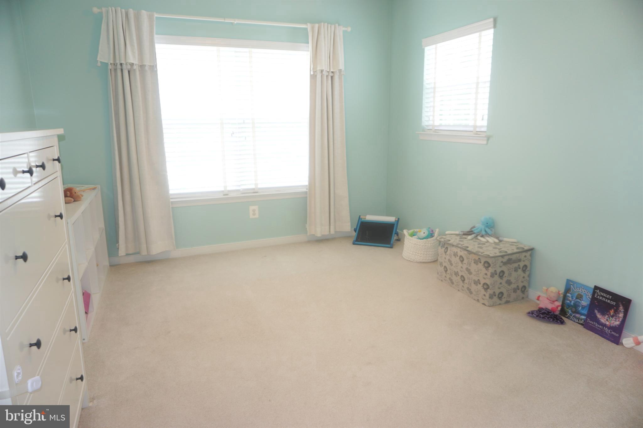 RIVERGATE II - Residential